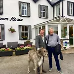 Hotel Milltown House