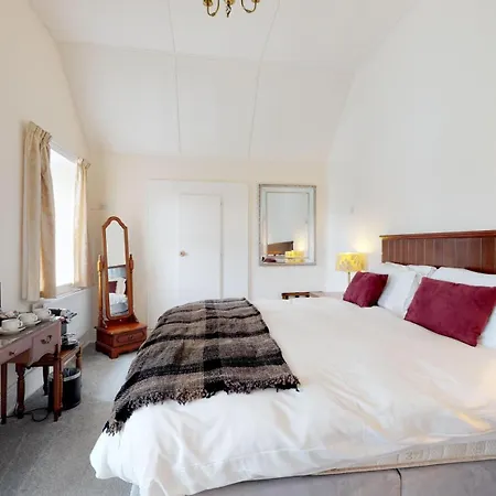 Milltown House دينغل