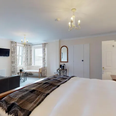 Milltown House 5* دينغل